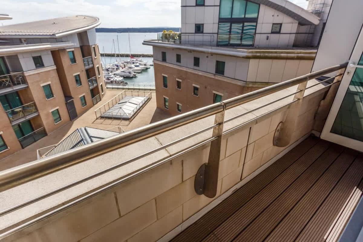 Crow'S Nest Vila Poole Exterior foto